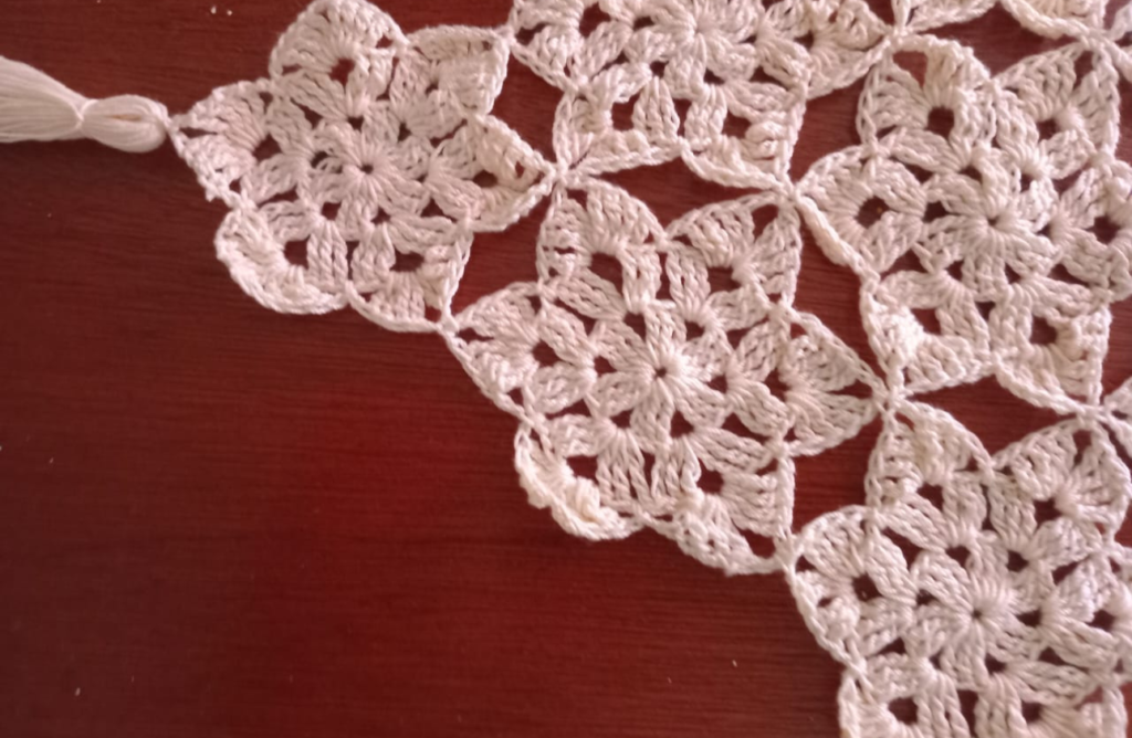 Snowfall Crochet Table Runner beginning